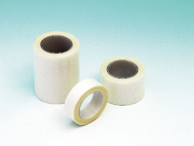 スコッチを使用して靴を滑らないようにする方法