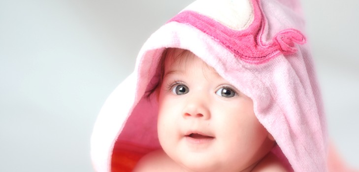 2016年に生まれた女の子の名前：期待される傾向は何ですか？