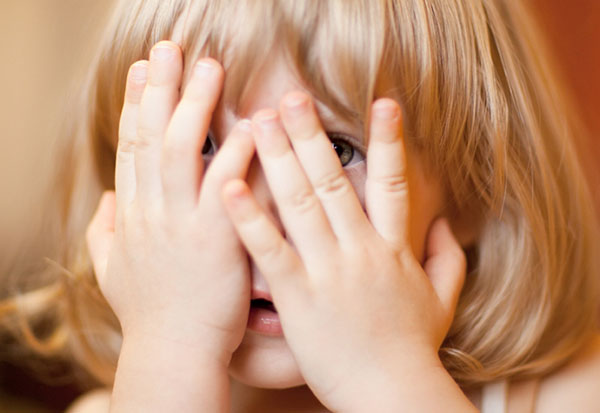 恥ずかしがれ児：両親に何をすべきか