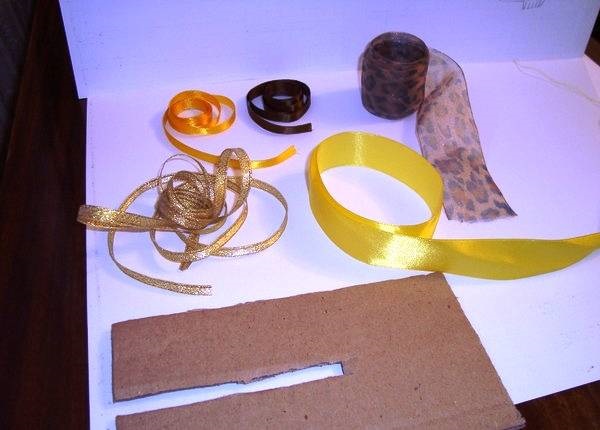 あなた自身の手でサテンリボンの弓を作る方法