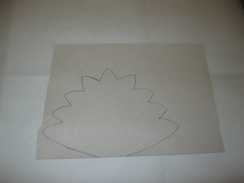 着色された紙で作られたすばらしい孔雀