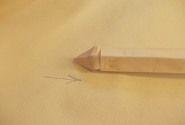 あなた自身の手で紙から剣を作る方法