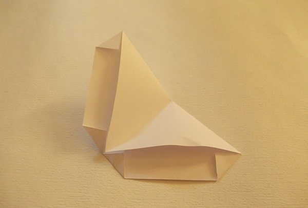 あなた自身の手で紙から剣を作る方法