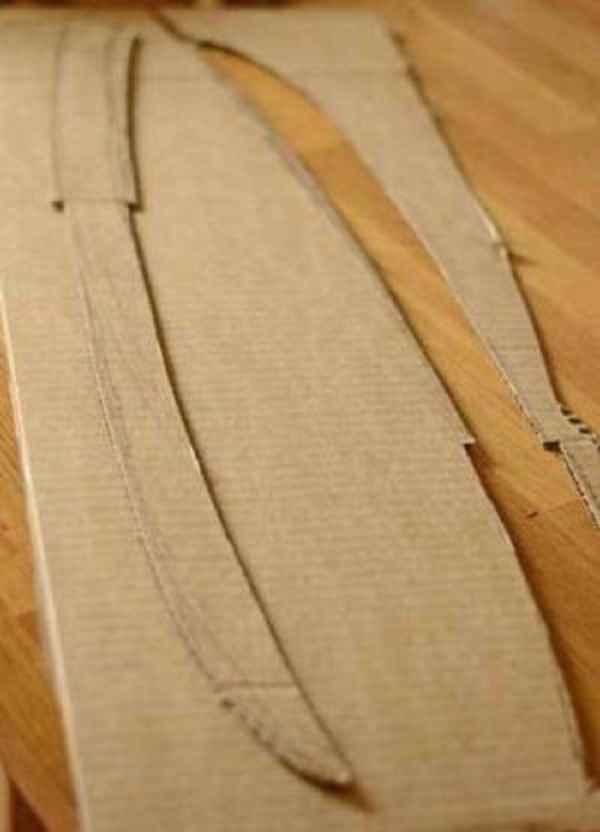 あなた自身の手で紙から剣を作る方法