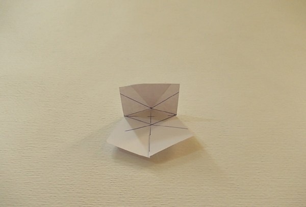 あなた自身の手で紙から剣を作る方法