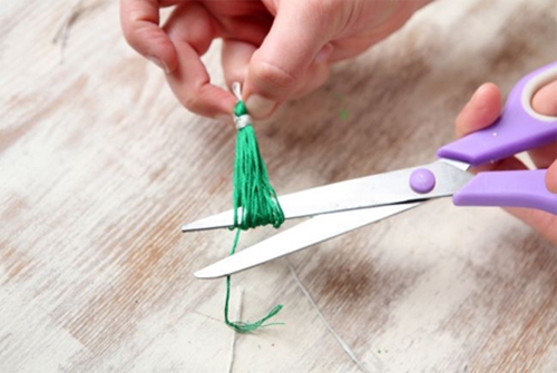 自分の手で糸からイヤリングを作る方法