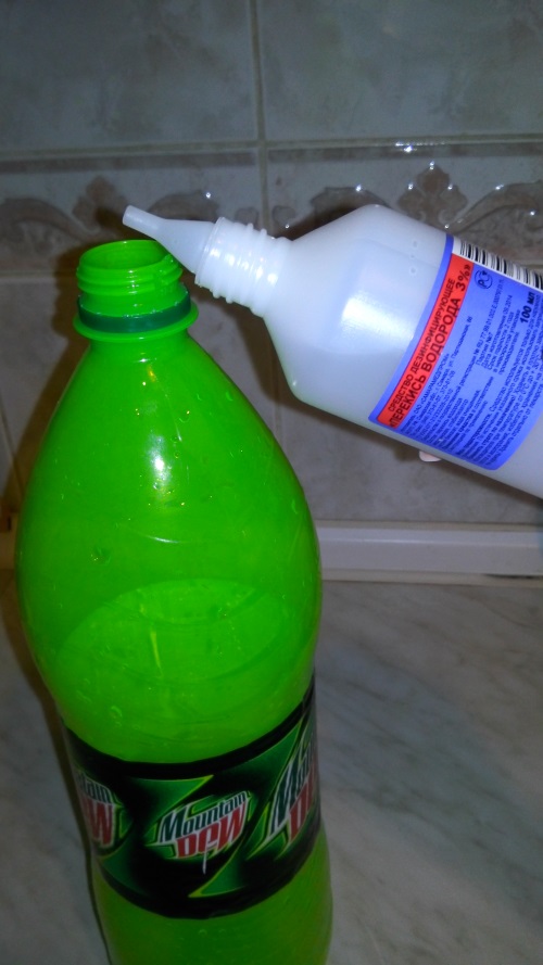 自宅で光る液体