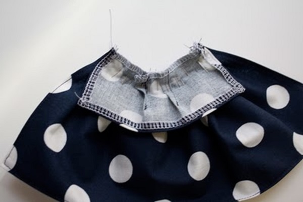 あなたの手で人形服を縫う方法