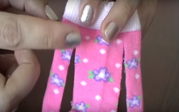 あなたの手で人形服を縫う方法