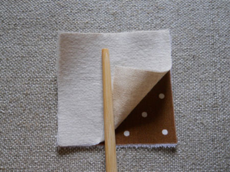 ブローチの窓を作る