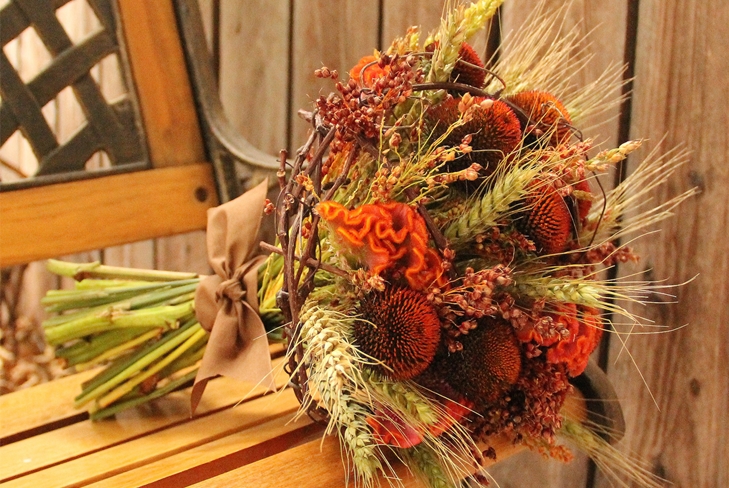 秋の花束：天然素材製の工芸品