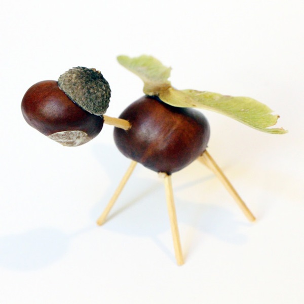 秋のテーマで栗の工芸品