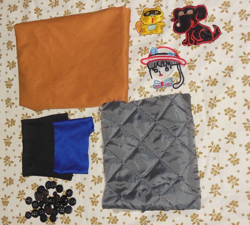 柔らかいおもちゃが自分の手で
