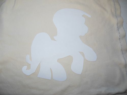 柔らかいおもちゃが自分の手で
