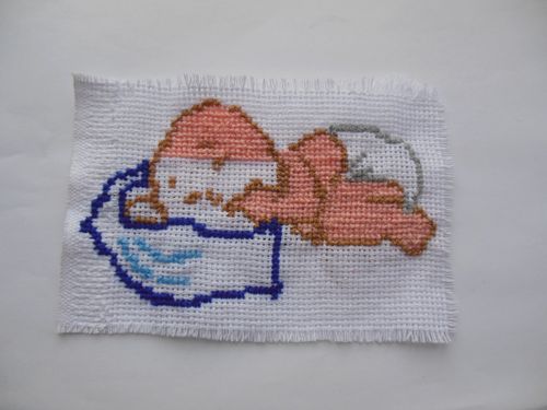 柔らかいおもちゃが自分の手で