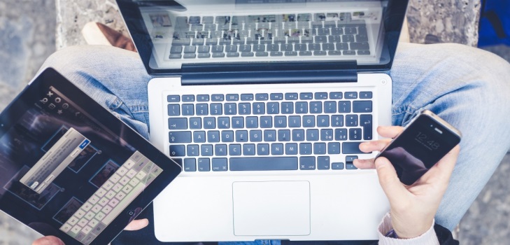 あなたの携帯電話でインターネットに接続する方法
