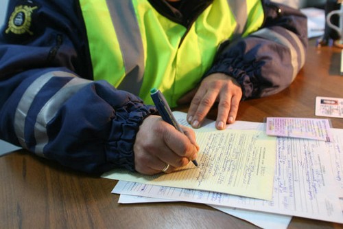 サマラでの運転免許証の国家交通安全検査官の罰金について調べる方法