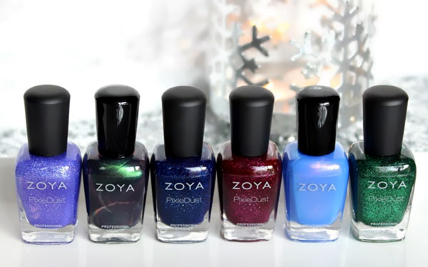 Zoya Enchantedのワニスで最高の新年のネイルアート