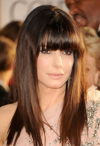 長い髪のカスケードヘアカット。トレンド2014-2015