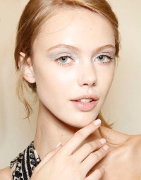 ファッショナブルなネイルポリッシュ2012