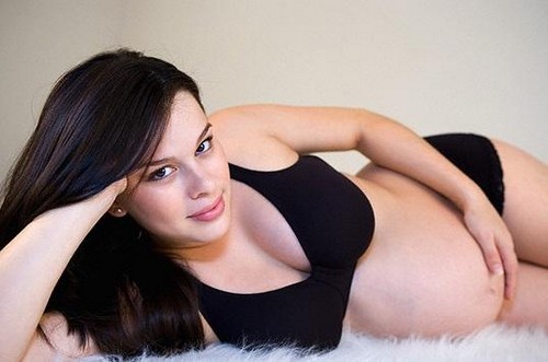 妊娠中に髪を染めることはできますか？