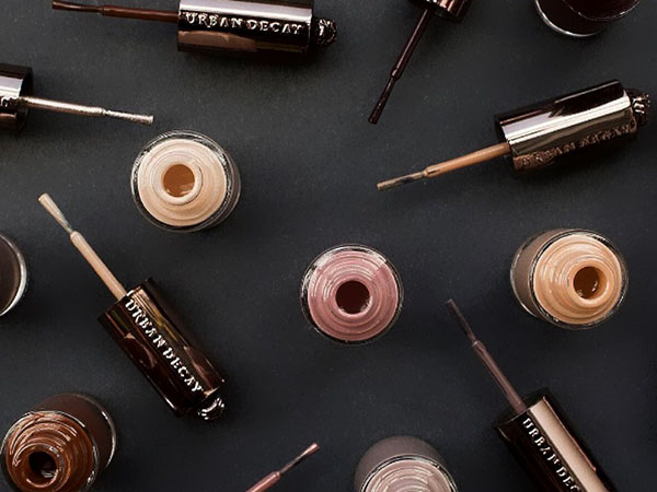 ヌードラグジュアリー：ワニスのコレクションUrban Decay Naked 2016