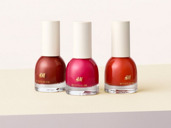 秋の花火：ワニスのコレクションH＆M Beauty