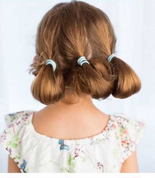 新年2017のための自分の手で女の子のためのヘアスタイル - 短い、中型および長い髪のためのアイデア、ステップバイステップの写真とビデオ