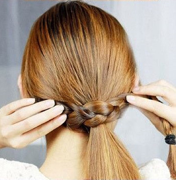 新年2017のための自分の手で女の子のためのヘアスタイル - 短い、中型および長い髪のためのアイデア、ステップバイステップの写真とビデオ