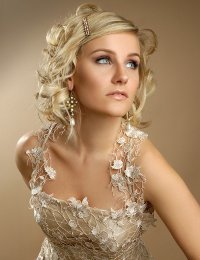 ヘアスタイルは、2012年のデミで ヘアスタイルは、2012年のデミで