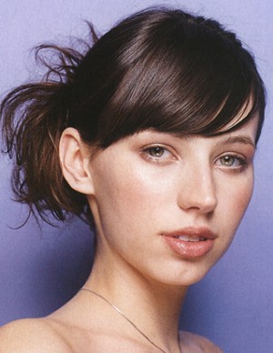 2011年の舞踏会のためのヘアスタイル 2011年の舞踏会のためのヘアスタイル