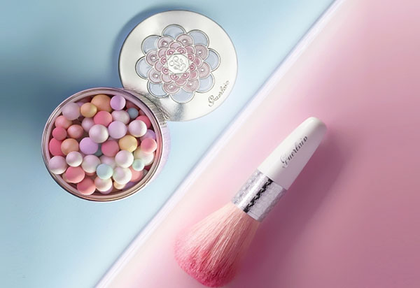 ラグジュアリーな輝き：装飾コレクションGuerlain Meteorites Happy Glow 2017