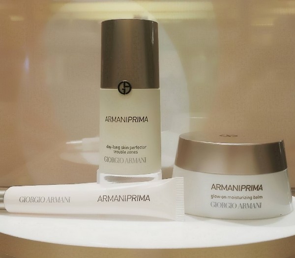 パーフェクション：スキンケア用新製品Armani Prima