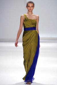 女性のためのイブニングドレス2012 