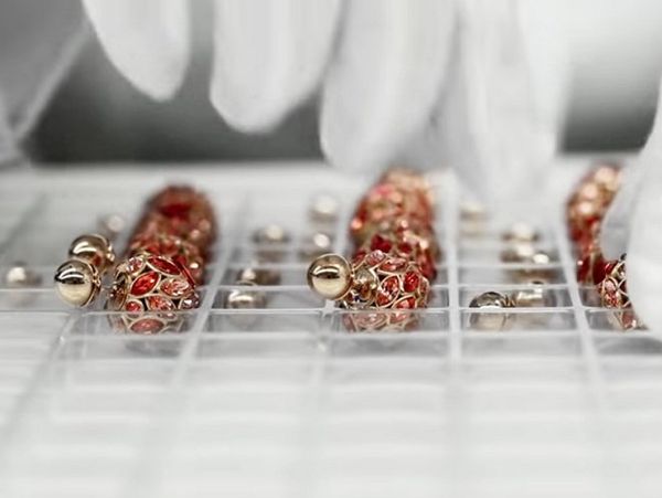 谷のユリの恵み:イヤリングDior Tribales-2016