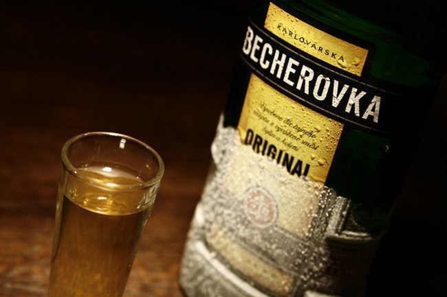 Becherovkaを飲む方法？