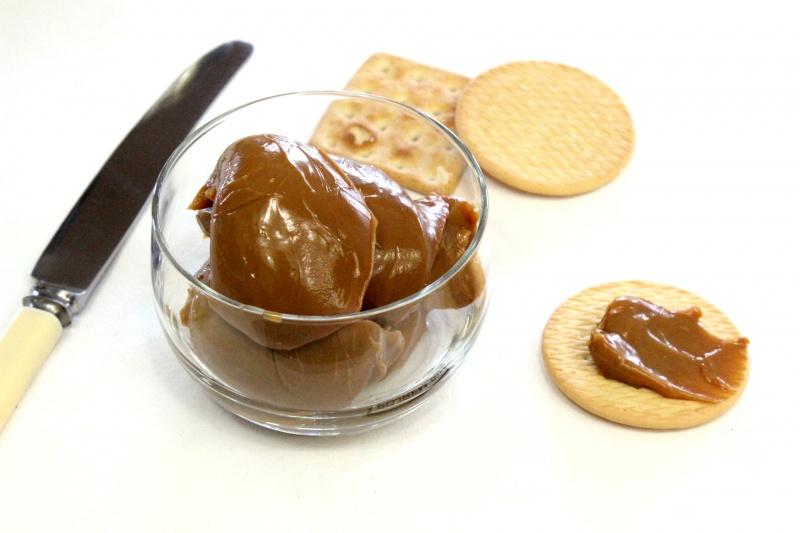 凝縮したミルクを缶で調理する方法は?