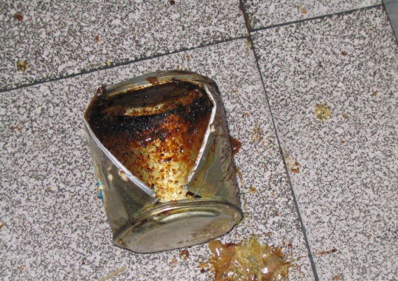 凝縮したミルクを缶で調理する方法は？