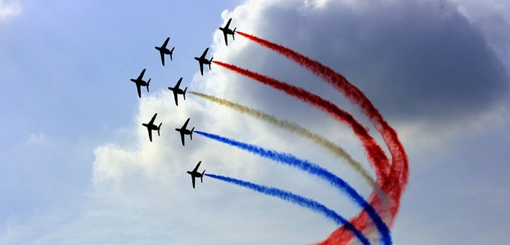 2016年の空軍の日は何日ですか？