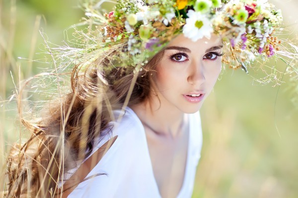 2016年のIvan Kupalaの数は？占い、儀式、伝統は休日に関連していますか？ Ivan Kupala、おめでとうに何をすべきか