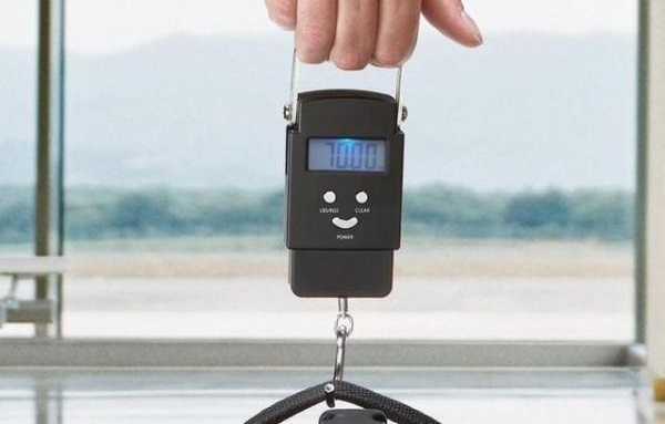 飛行機の荷物の許容重量はいくらですか? 飛行機の荷物の許容重量はいくらですか?