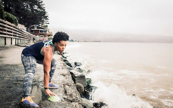 健康のガード：BSX AthleticsのスマートブレスレットLVL