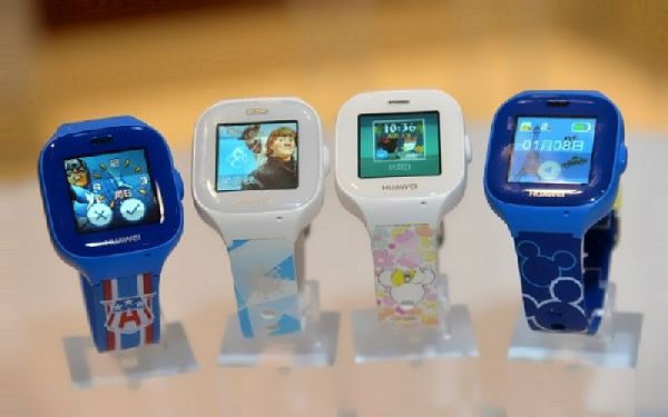 一年生への贈り物：子供のスマートな時計は、Huawei名誉暁Kを