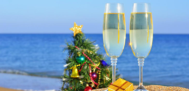 2017年の新年の天気は、アラブ首長国連邦、イタリア、バリ、キプロス、チュニジア、プラハの気象予測者の正確な予測です