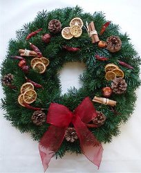 自分の手でクリスマスの花輪 自分の手でクリスマスの花輪