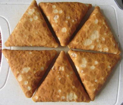 料理の秘密：写真とビデオで最も美味しい詰め物のパンケーキのレシピ