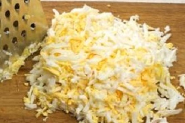 料理の秘密：写真とビデオで最も美味しい詰め物のパンケーキのレシピ
