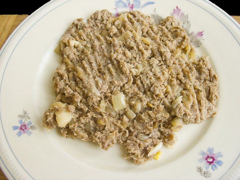 料理の秘密：写真とビデオで最も美味しい詰め物のパンケーキのレシピ