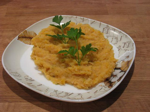 肉でエンドウ豆を作る方法