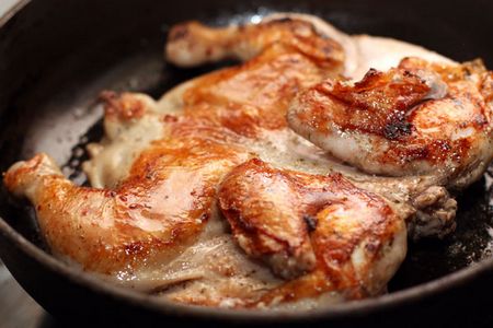 おいしいたばこのチキンの古典的なレシピ
